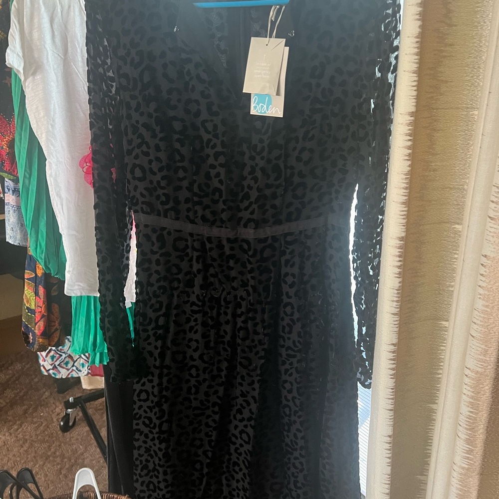 BODEN NWT Burnout velvet leopard midi size 6!